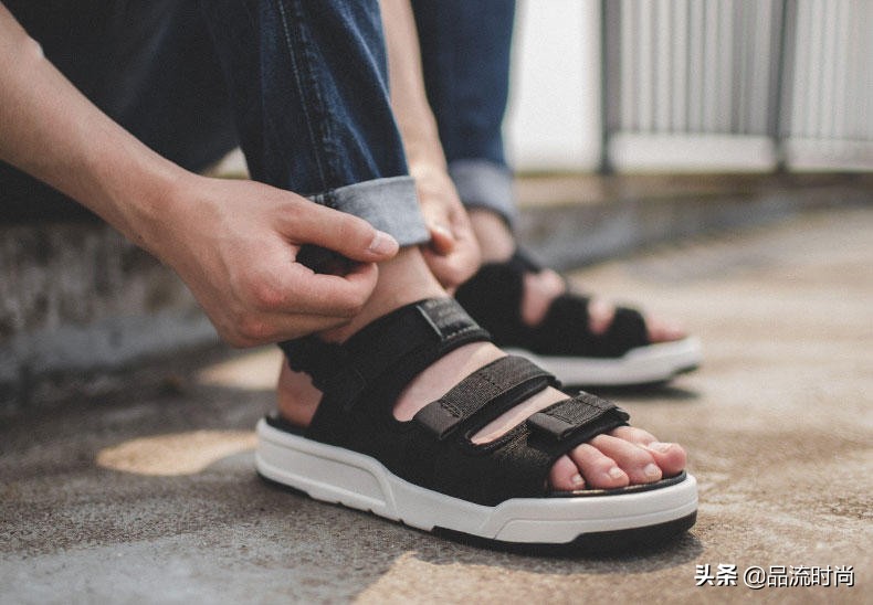 什么凉鞋穿着最舒服不臭脚,夏天怎么挑选凉鞋不臭脚