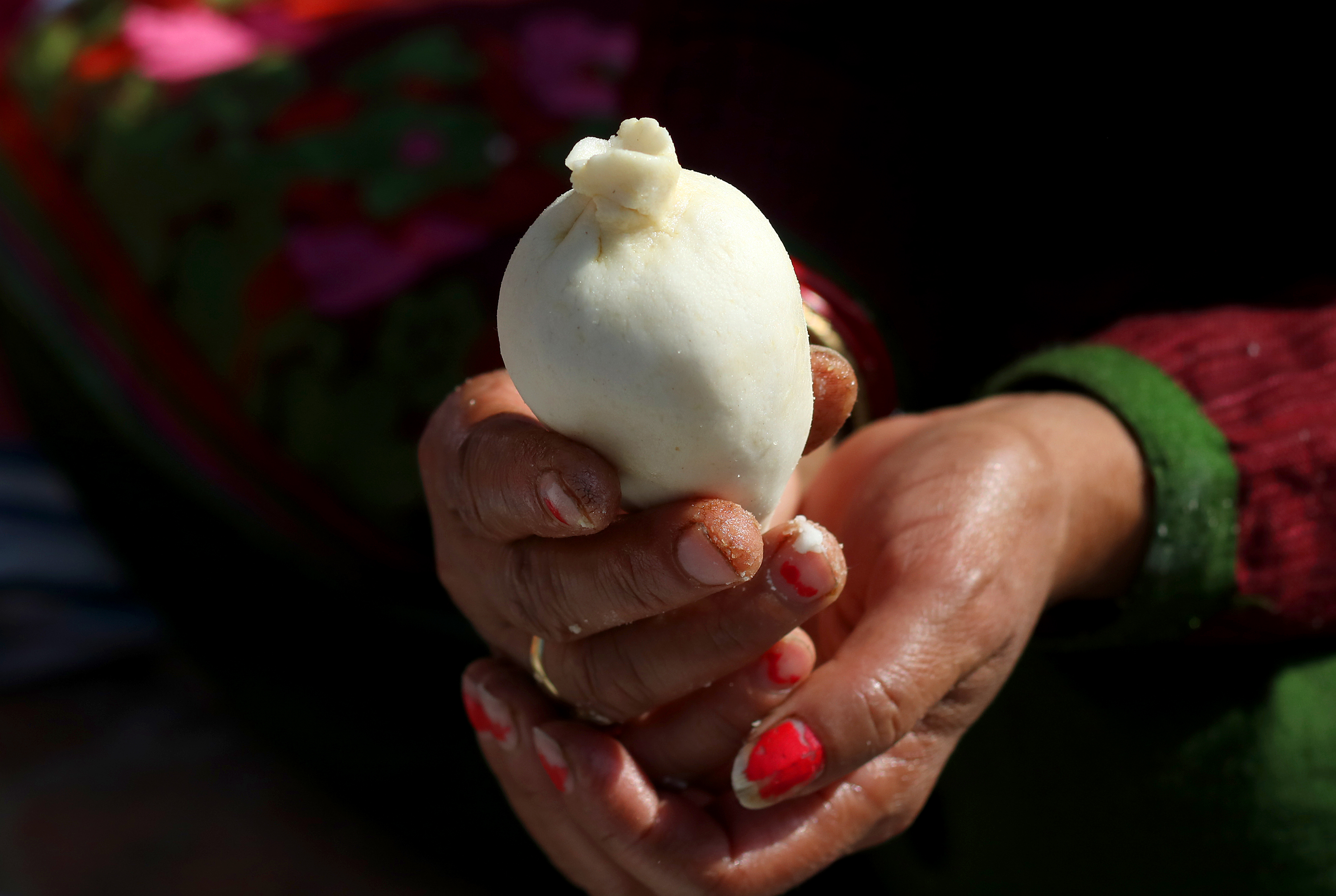 尼泊尔的特色美食有哪些,尼泊尔旅游美食推荐
