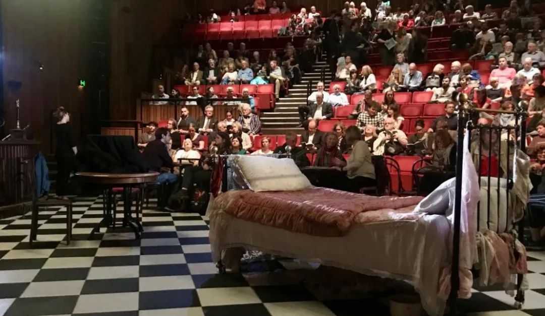 飞鸟越过珊瑚海,飞鸟越过山林