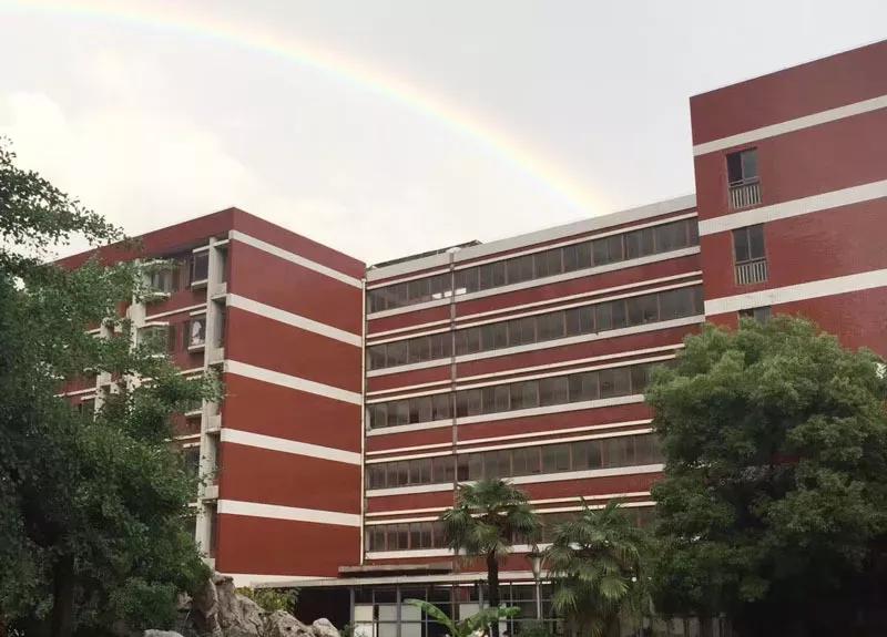 江苏省五星级高中(四)江苏省锡山高级中学