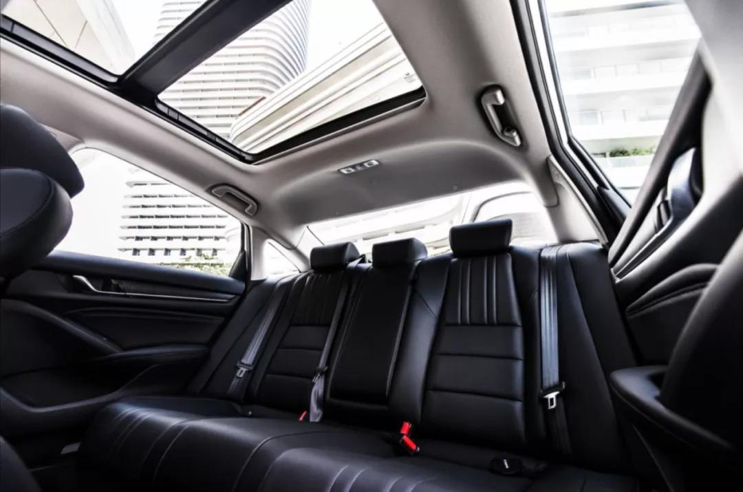 开起来像燃油车,开起来像电车的油车