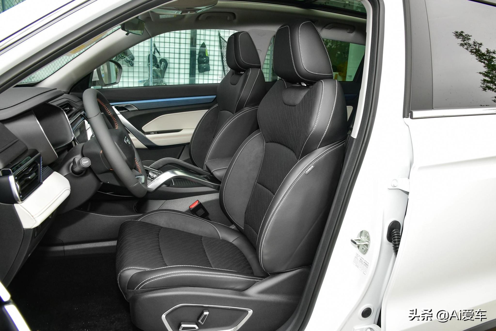 2020款吉利博越1.8t自动suv落地价,省油空间大动力足价格便宜的suv