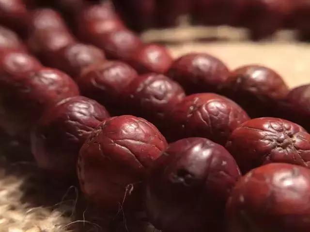 凤眼菩提漏眼了还值钱吗,凤眼菩提如何保养不漏眼