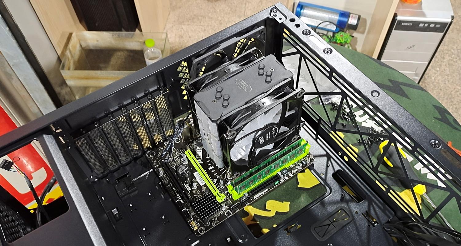 电脑城装机视频教程,九州风神水冷散热器安装过程