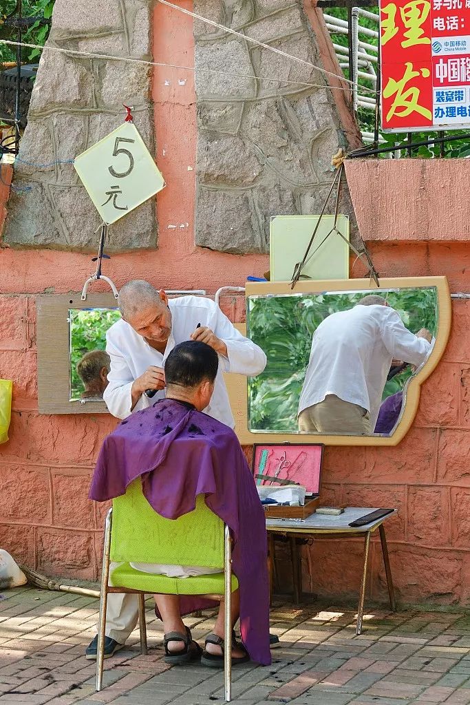 100元的洗剪吹理发店推荐,下关理发店洗剪吹20元