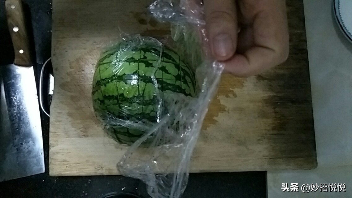 西瓜原来是这样切的,吃了很多年西瓜