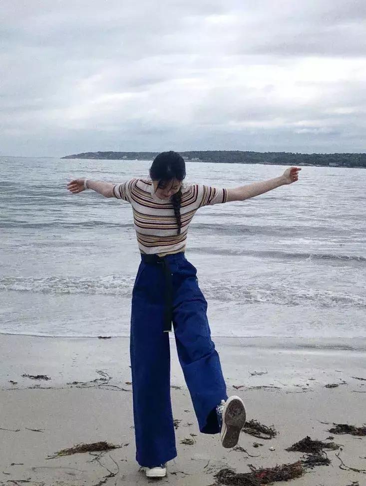 刘雯蕾丝服装,刘雯jennie