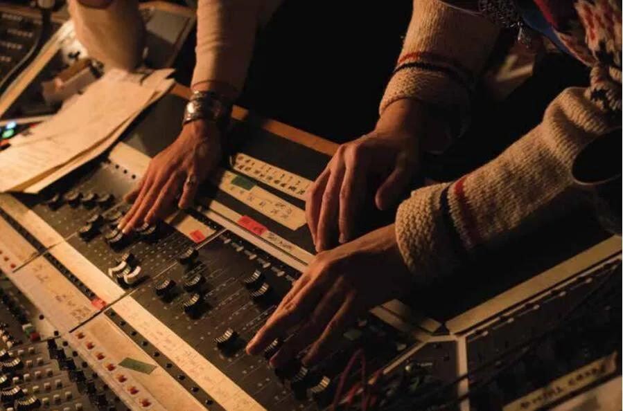 皇后乐队波西米亚狂想曲专辑封面,皇后乐队波西米亚狂想曲创作过程