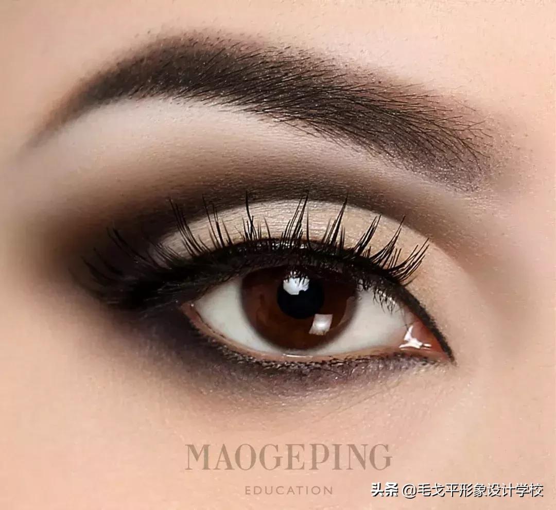 适合新手的不同场合六种眼影画法,买了不适合的眼影怎么办