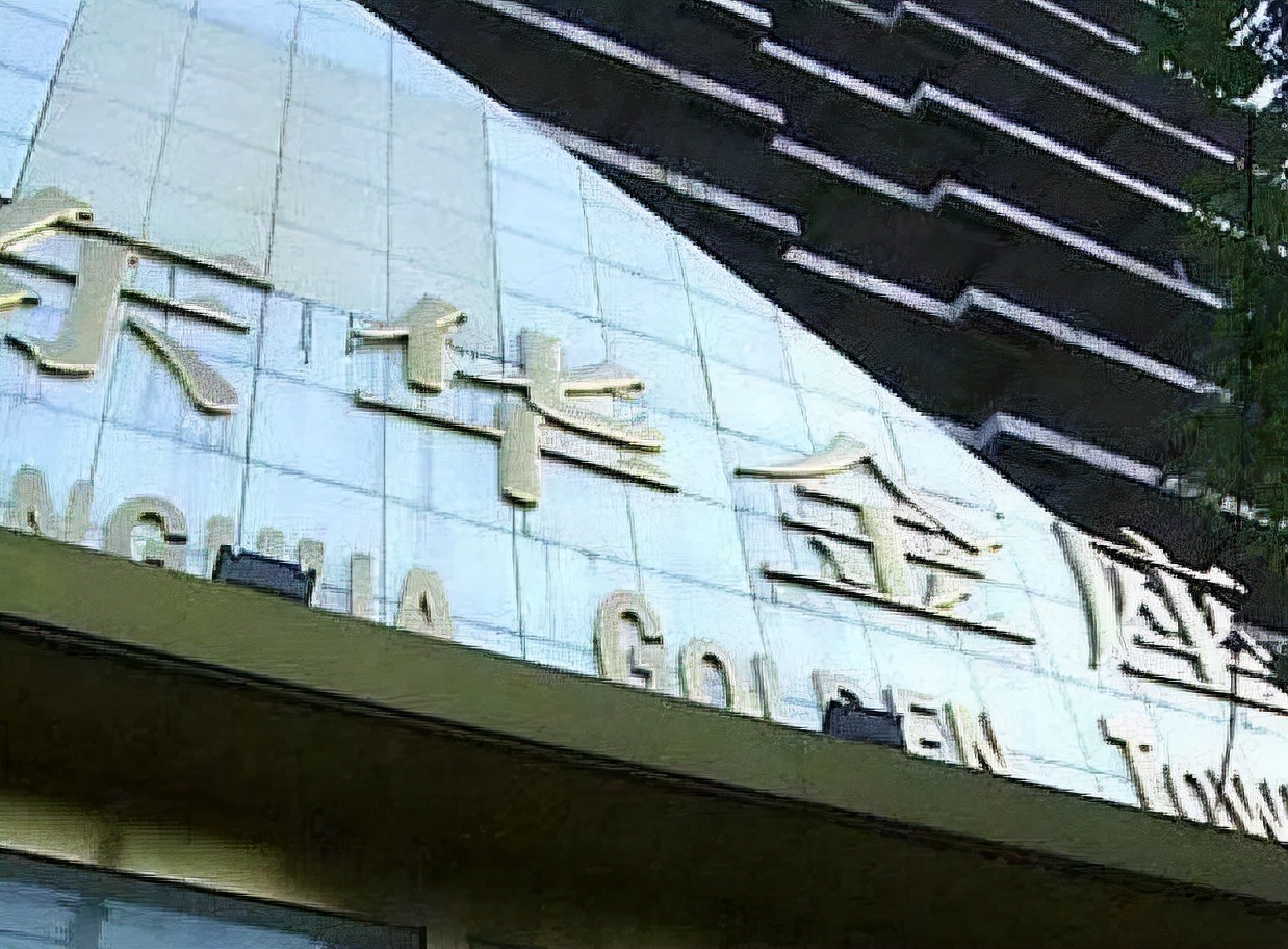 中国最权威古玩鉴宝专家,金缕玉衣骗25亿专家