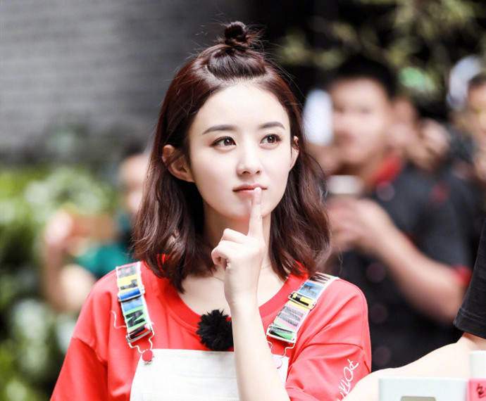 娃娃脸如何摆脱土气,娃娃脸女的怎么穿衣