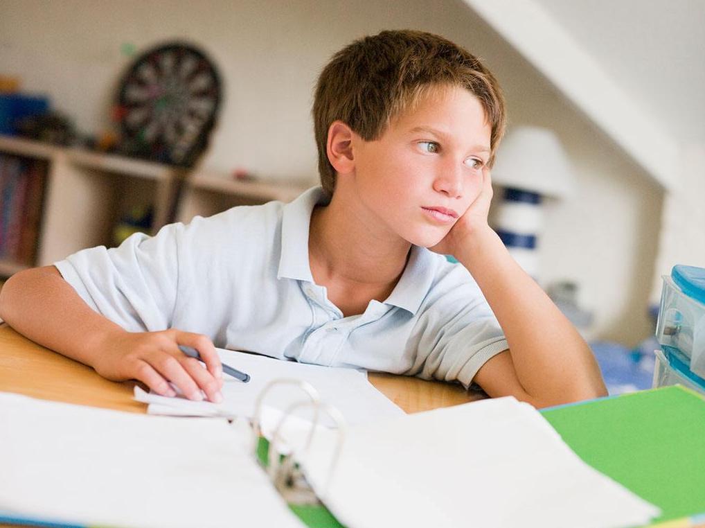 儿子比较娘怎么办,孩子太娘该怎么教育