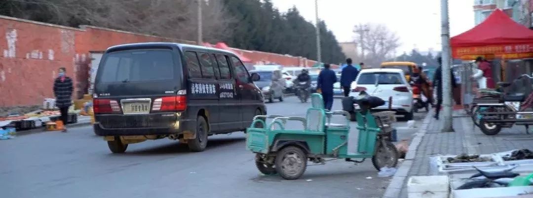 我跟网红灵车司机一起接了几次乘客