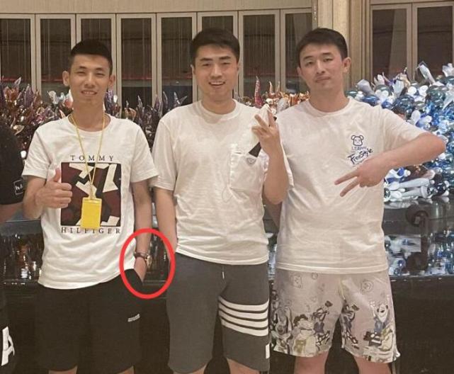 百达翡丽鹦鹉螺旭旭宝宝,旭旭宝宝买的百达翡丽哪款