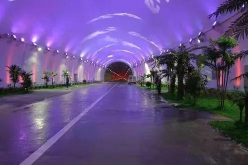 天路天路，难得一见！震撼你的双眼