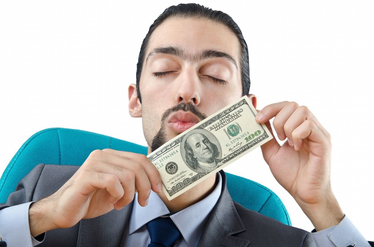 新婚夫妻月入5000还买车，面对质疑他们震惊全场