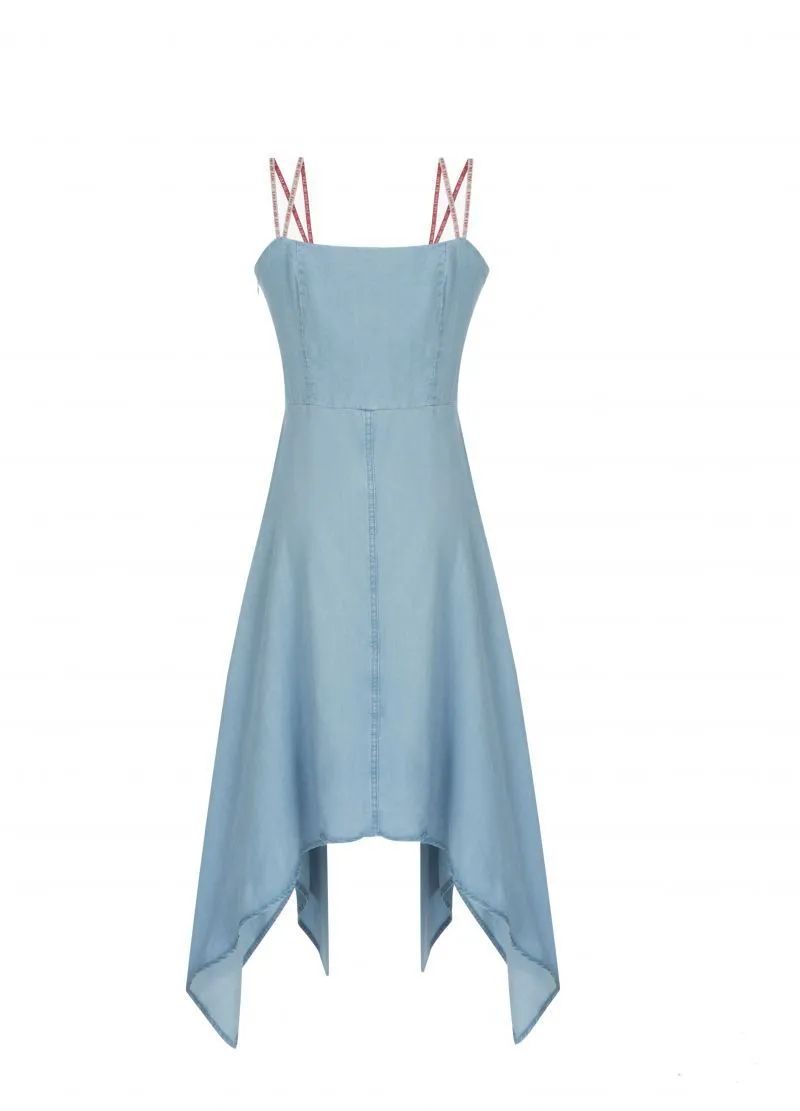 兰公子变身“巧手神探”百乐门老板娘｜纸上刺绣，别具匠心