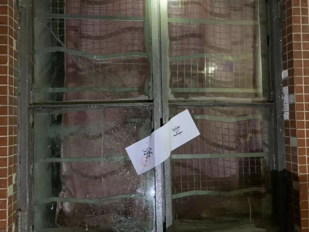 环卫工为什么又辛苦工资又低,环卫工人很辛苦为何工资却很低