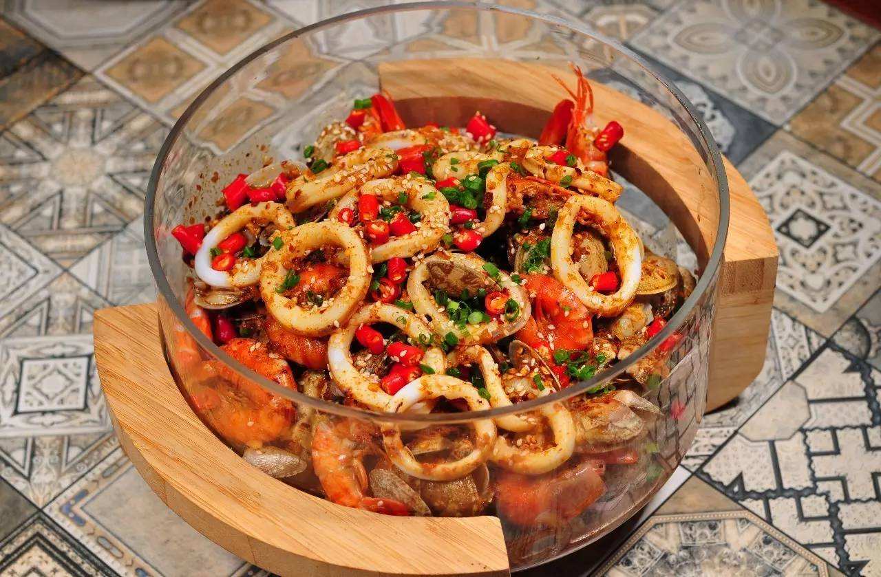 吃海鲜注意什么,吃海鲜时一般注意哪些问题女生