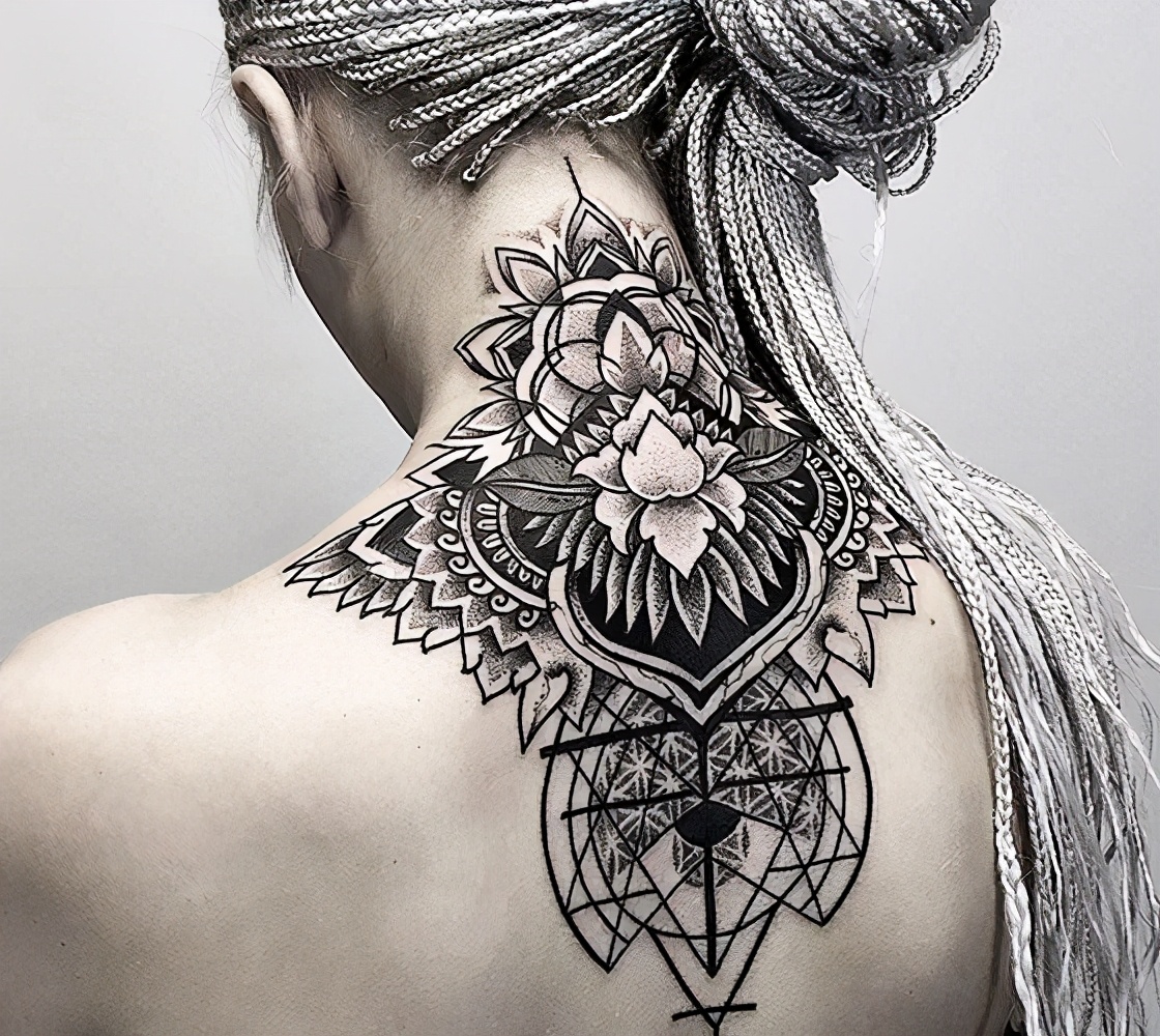 纹身到底是个什么感觉,纹身具体是什么感觉