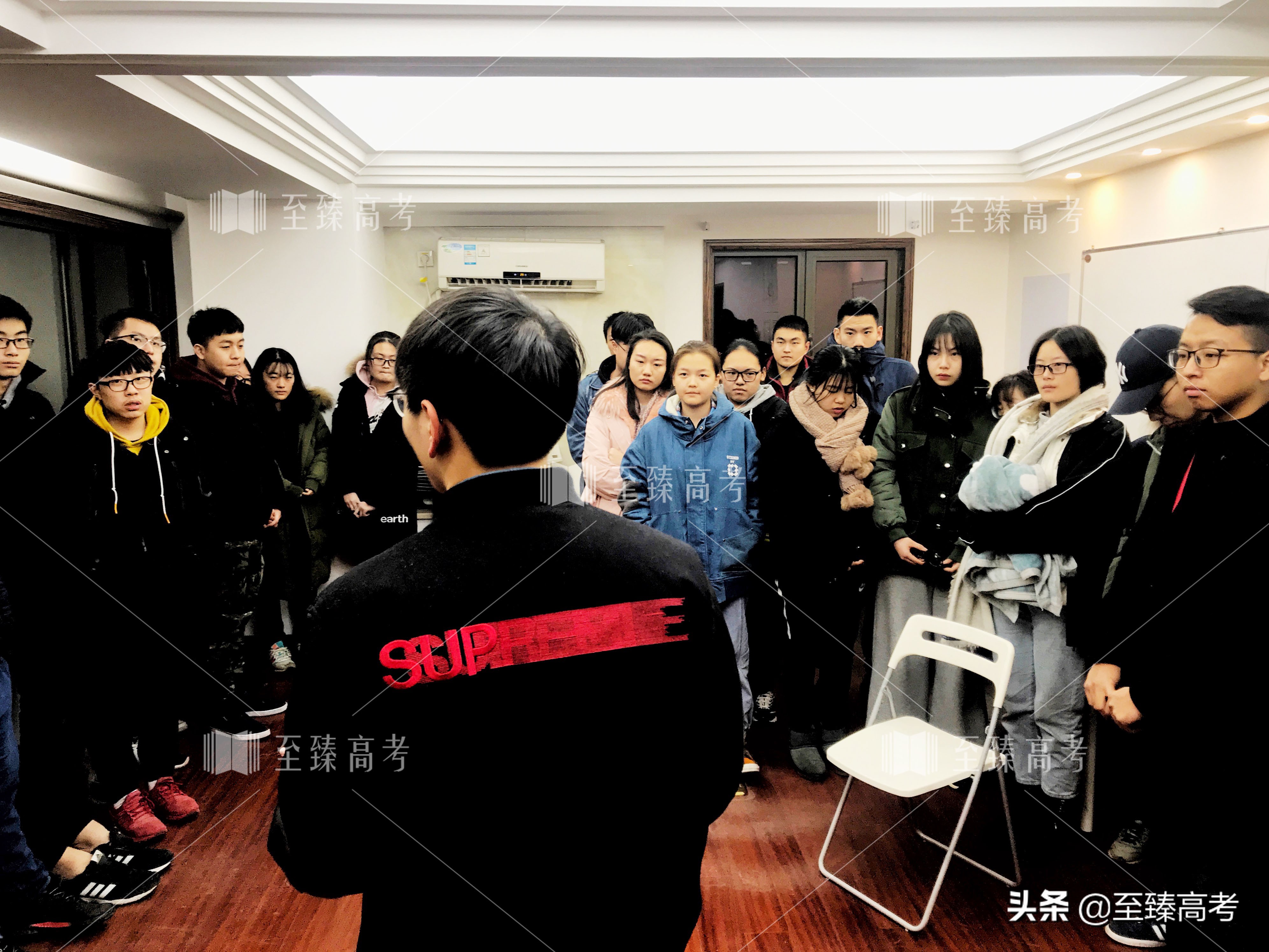 湖北美术生本科学校,湖北美术学院是线上还是线下考试