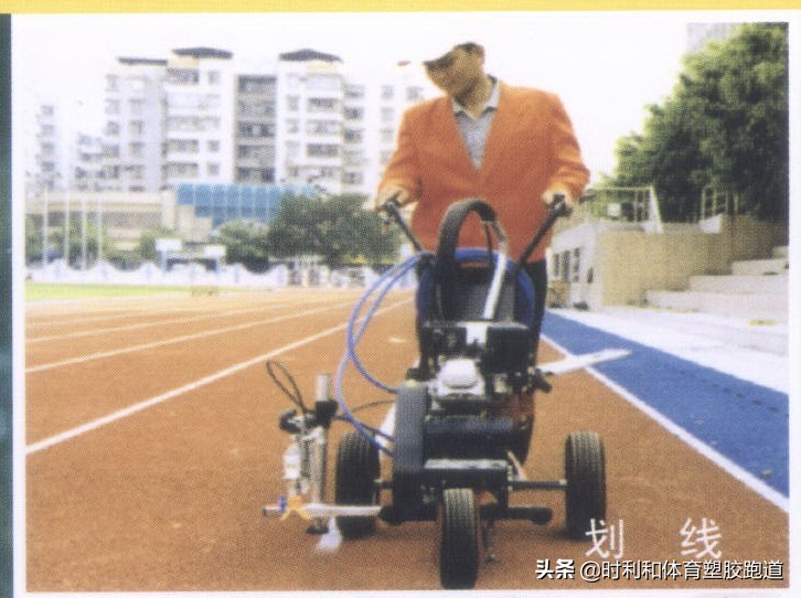 怎样在沥青地面上做硅pu篮球场,硅pu篮球场施工全过程