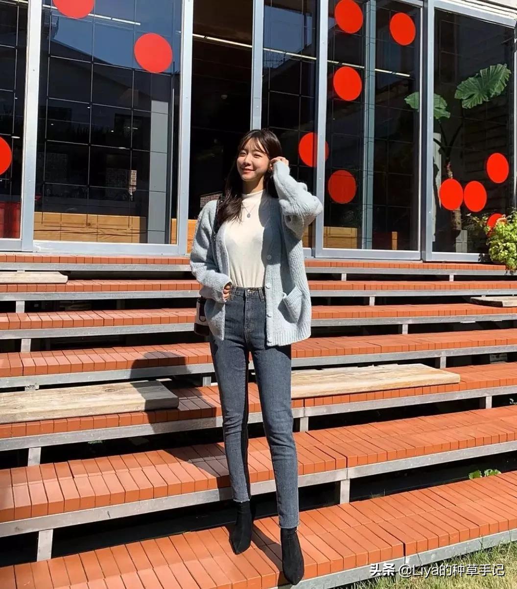 毛衣怎么穿才好看呢,毛衣怎么穿才不土气