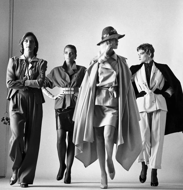 人性欲望大师：赫尔穆特·纽顿|法国原版*皮书黑**系列丛书（21）