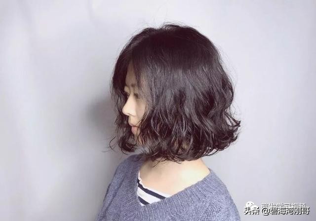 2020年最流行的发型气垫烫锁骨发,2020年最流行烫的锁骨发型