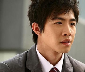 俞灏明烧伤前后对比烧伤事件视频,十年前被毁容现在能追责吗