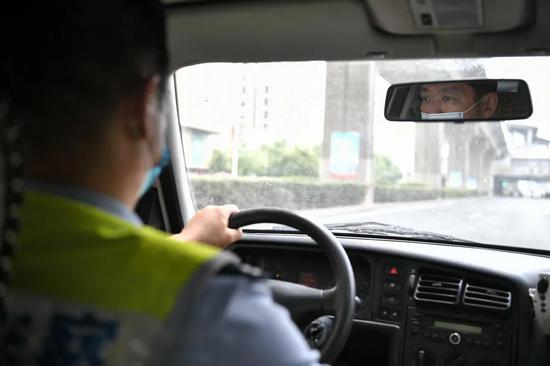 当一名交警累不累,当一名警察的过程