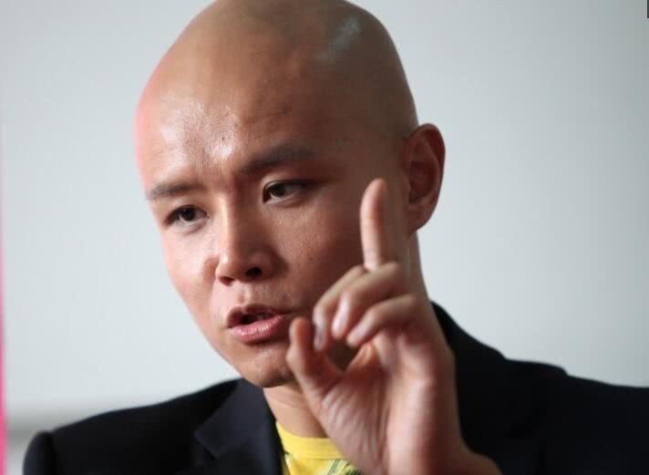 乐嘉从金牌主持到落寞,乐嘉为什么沦落街头演讲