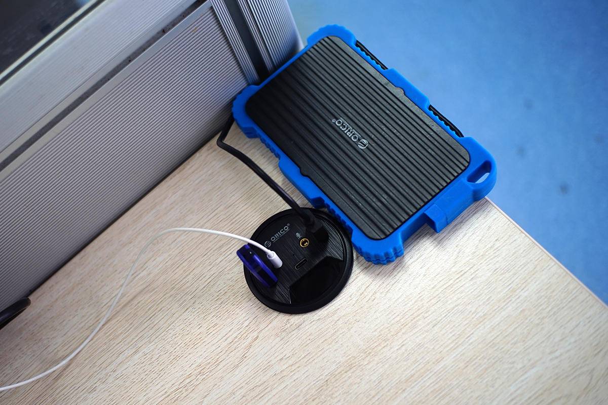 榨干桌洞最后的价值,ORICO桌洞式集线器上手体验