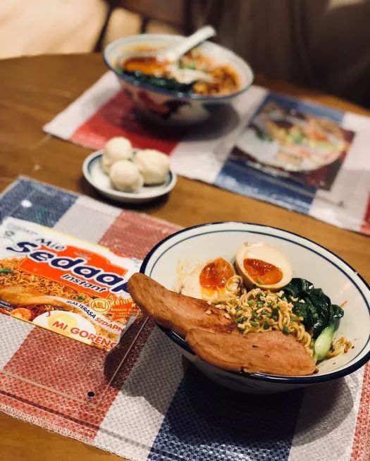 只做一种菜品的店,自己动手做料理的餐厅