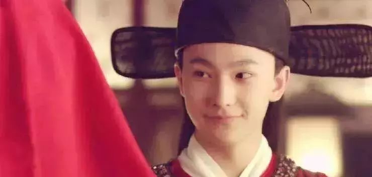 高圆圆方脸为什么那么好看,高圆圆方脸适合什么样鼻型