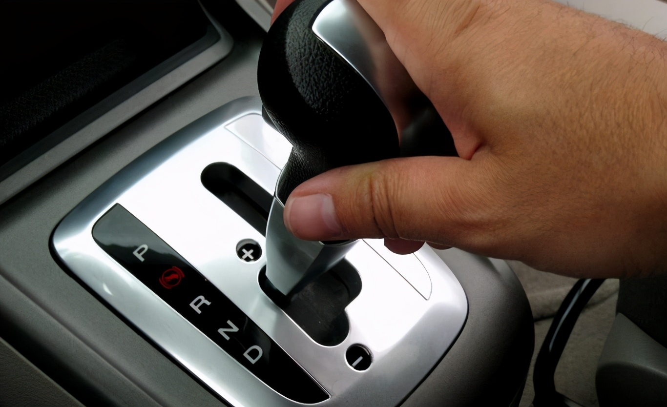 天气冷汽车打不着火是什么原因,汽车打不着火给不上油是什么原因