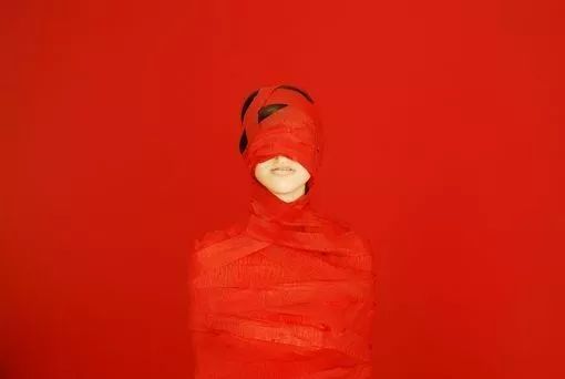 如果发现孩子在偷偷看小说怎么办,当你发现你的孩子早恋了会怎么办