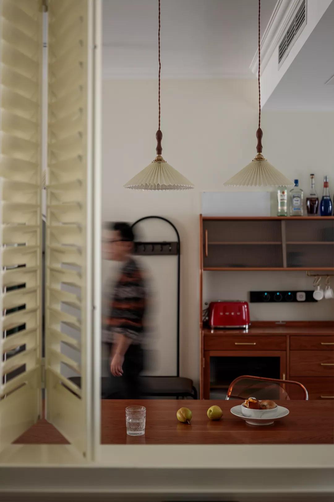 藏不住了!开室内窗,才是拯救90m²老旧二手房的终极大招