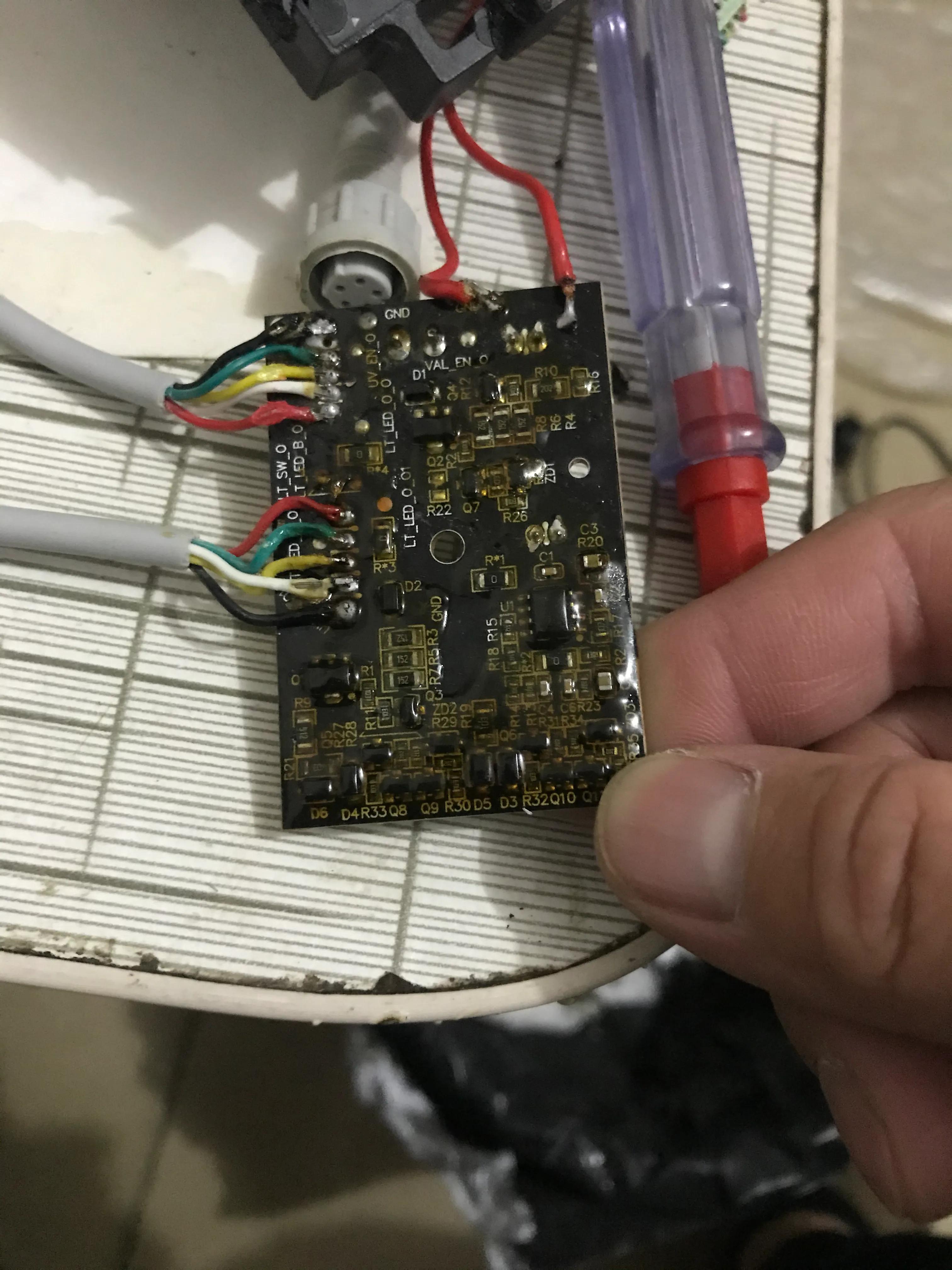 小米净水器云米水盒子进水后修理