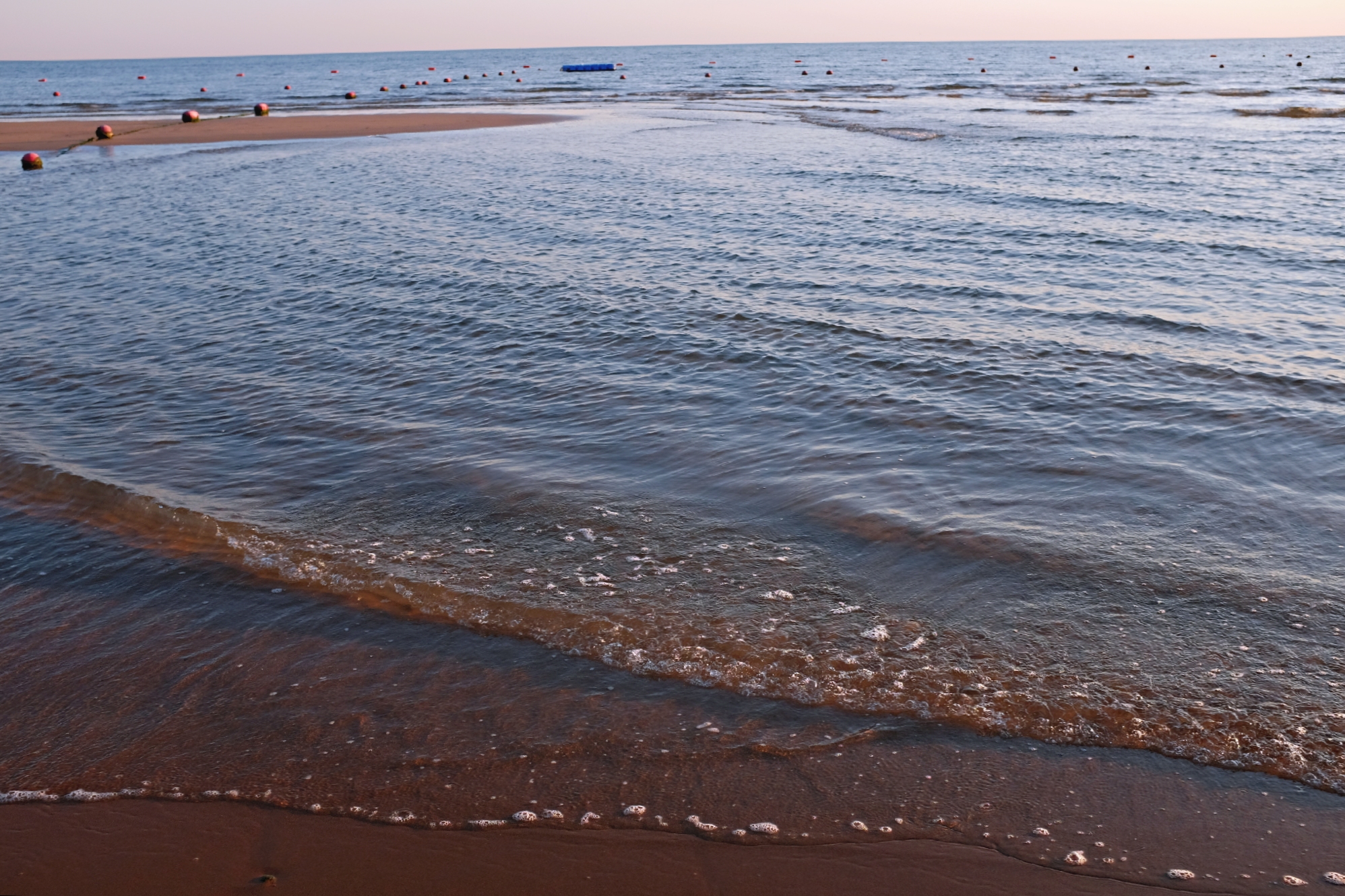 到了北戴河之后怎么去海滨浴场,北戴河怪楼奇园景区今天可以玩吗
