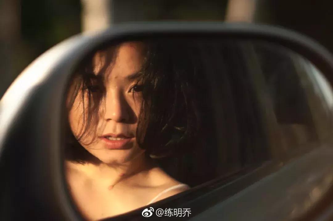 一个整天不正经的人,一个不正经的年轻人