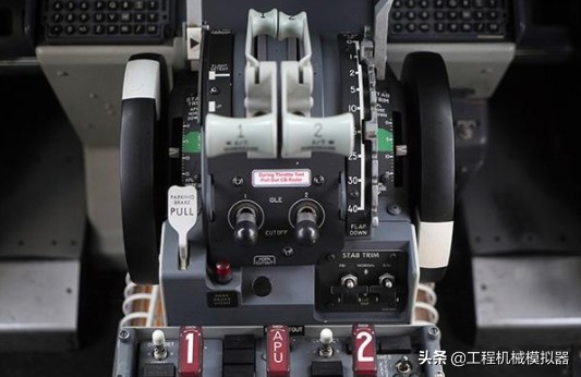 在飞机模拟器怎么开波音737max,波音737max有平板电脑吗