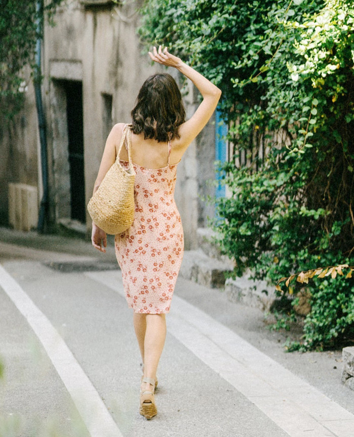 在永不过时和永不撞包之间，你会选哪个？