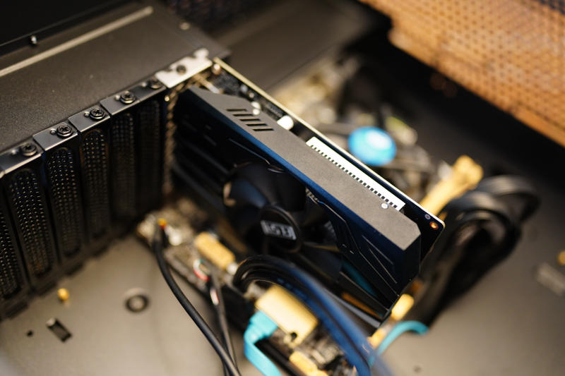 小黄鱼电脑主机,小黄鱼买新笔记本