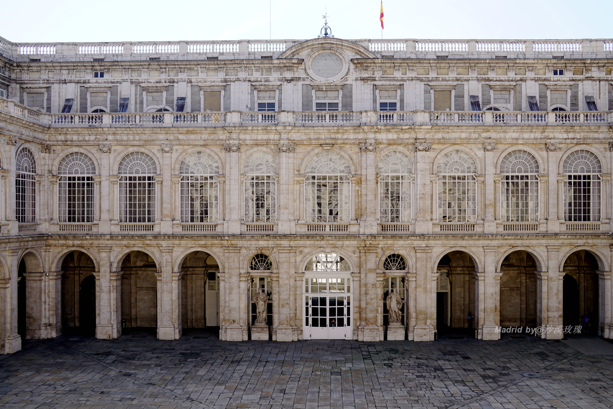 仿造凡尔赛宫的欧洲第三大王宫,两代国王的华丽梦想