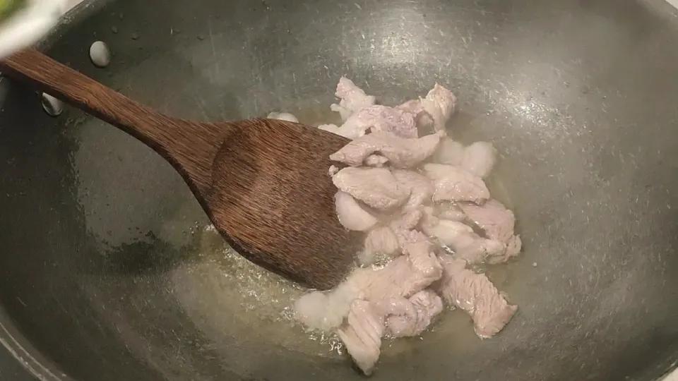 草鱼怎么炖好吃又简单做法,草鱼怎么炖才好吃又简单家常做法