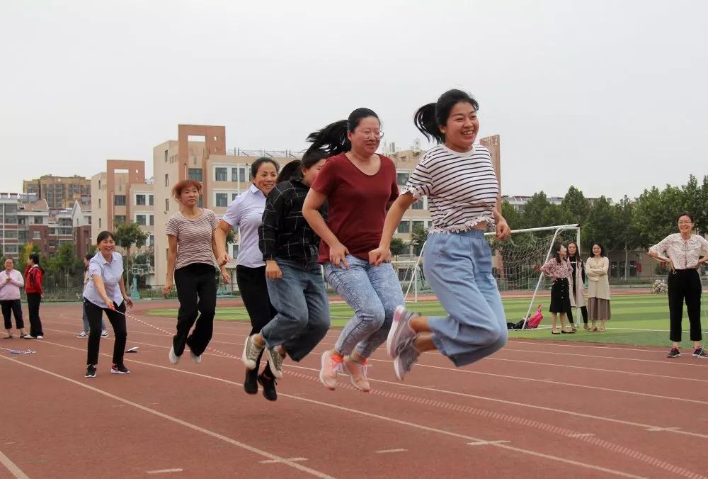 齐都实验学校：砥砺前行写华章异彩纷呈绘锦绣