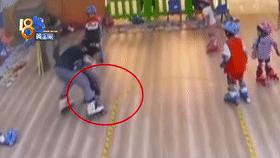 学轮滑摔破皮,儿童轮滑磕到下巴要多久恢复