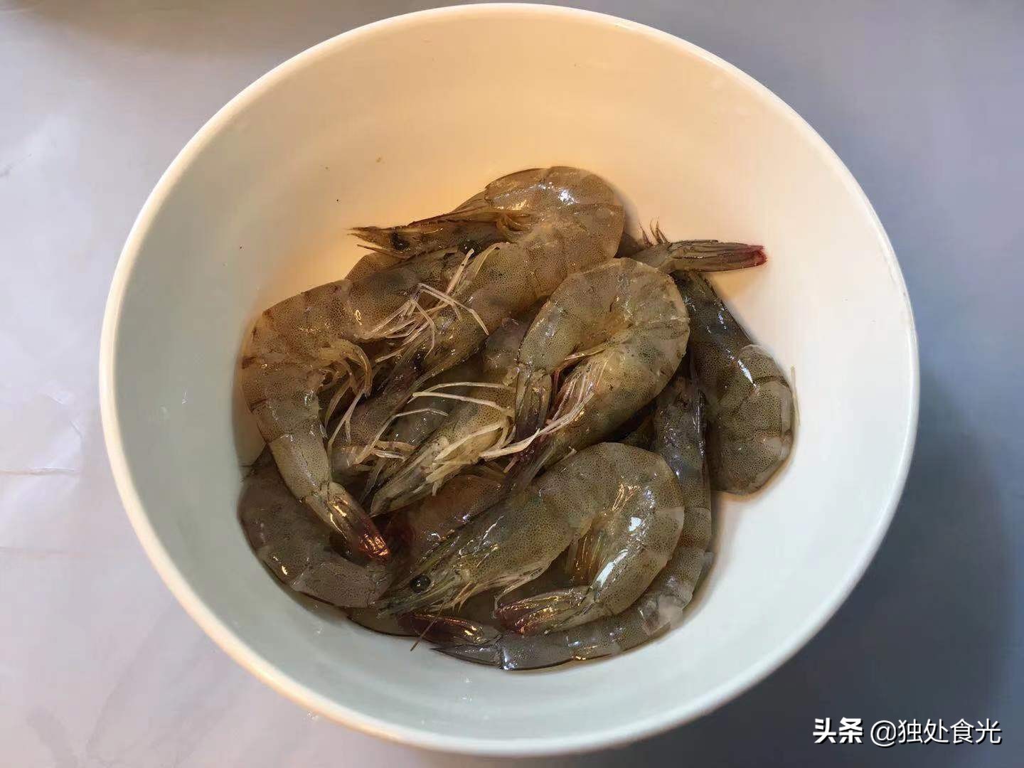 教您油焖虾正宗做法香辣过瘾,焖虾最好吃的做法