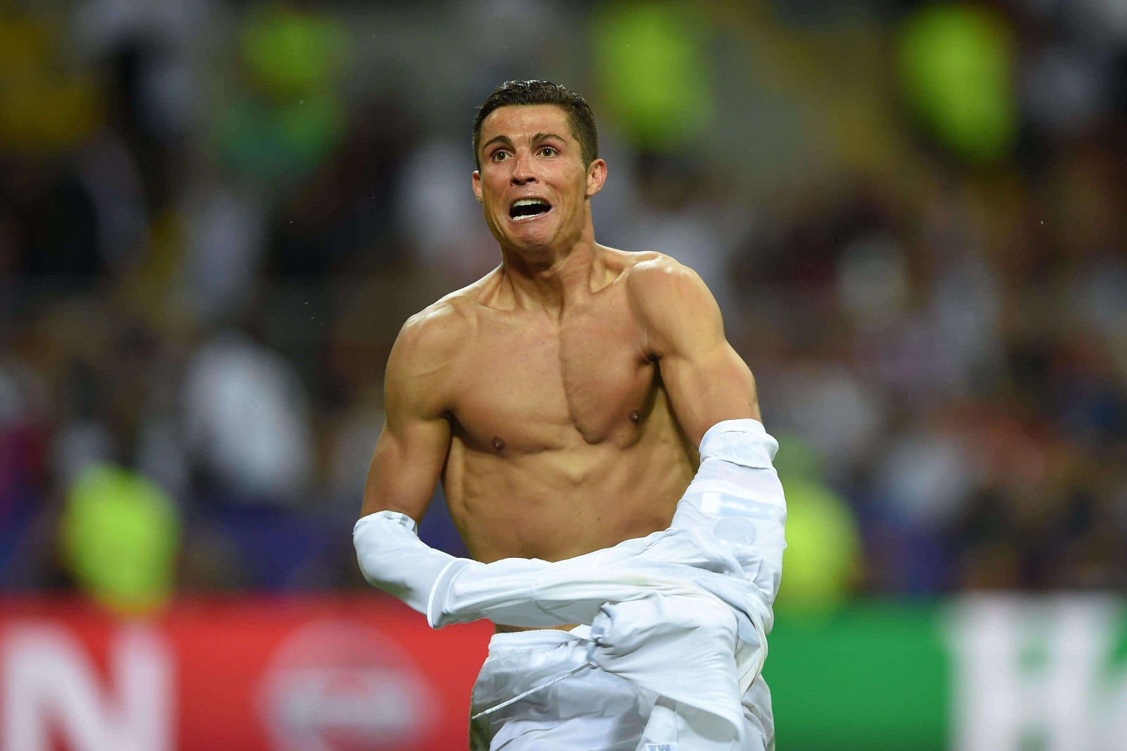 最新足坛转会历史费排行榜TOP10，内马尔名列榜首，C罗接班人上榜